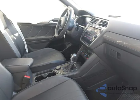 2024 Volkswagen Tiguan 2.0T Se R-Line Black z USA, uszkodzony, nr VIN 3VV8B7AX7RM225786